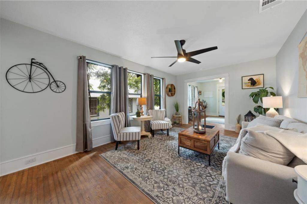 The Pinewood House Villa Waco Exterior photo